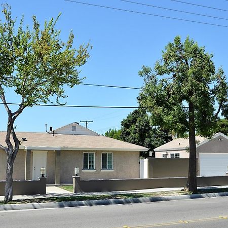 Anaheim Beacon House: 4 Bedroom, 2 Bath, 2 Car Garage Exterior photo